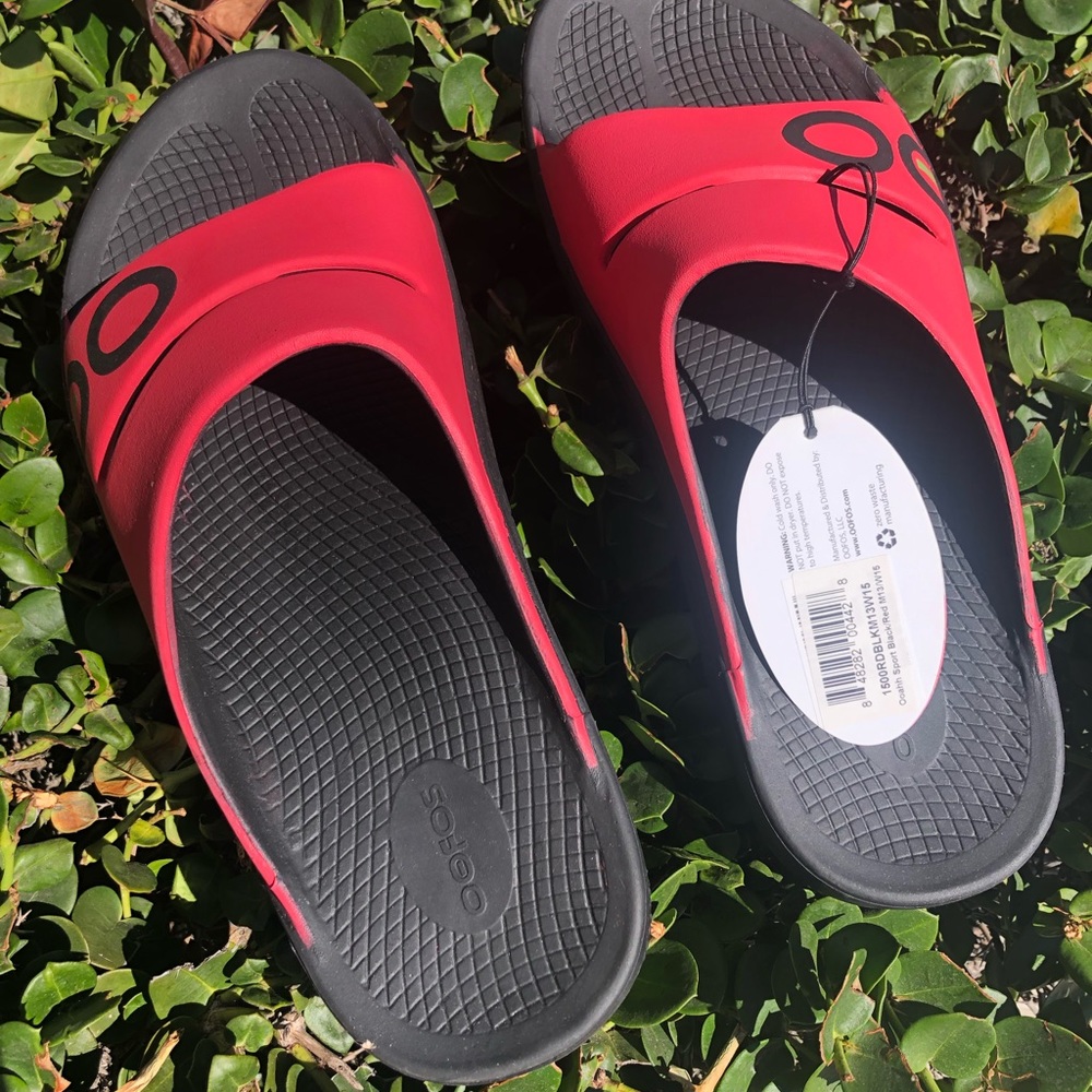 OOFOS Unisex Ooahh Slides 1500 Red/Blk - Picture 2 of 3